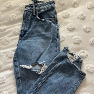 Abercrombie & Fitch high rise jean with holes